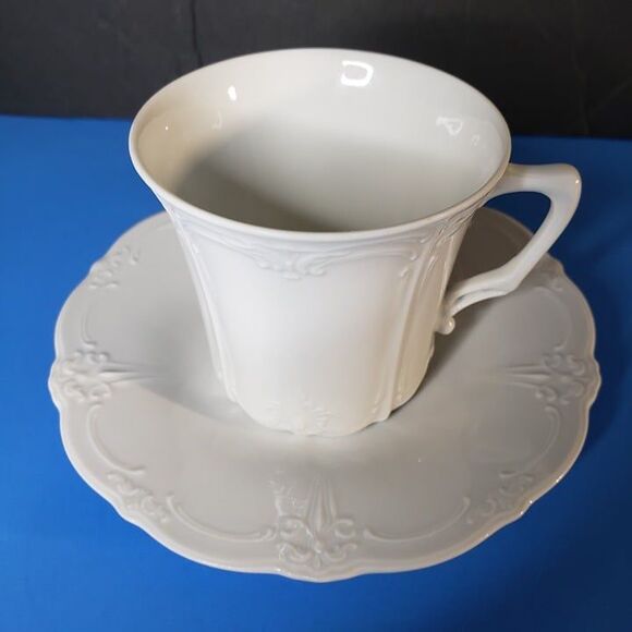Tirschenreuth Baronesse White Elegant Teacup Saucer Demitasse Made in Germany - Picture 2 of 9